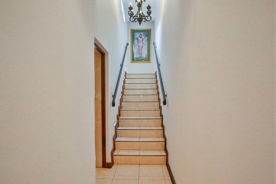 5 Bedroom Property for Sale in Xanadu Eco Park North West